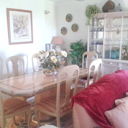 Apartamento With One Bedroom In With Wonderful Sea View Shared Pool Furnished Garden 100 M From The Beach Armação de Pêra
