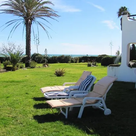 With One Bedroom In With Wonderful Sea View Shared Pool Furnished Garden 100 M From The Beach Apartamento *